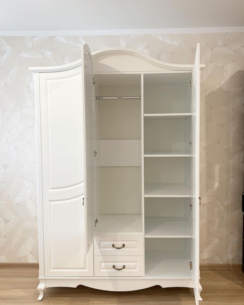 Шкаф "Авиньон" 3-х ств. c ящиками